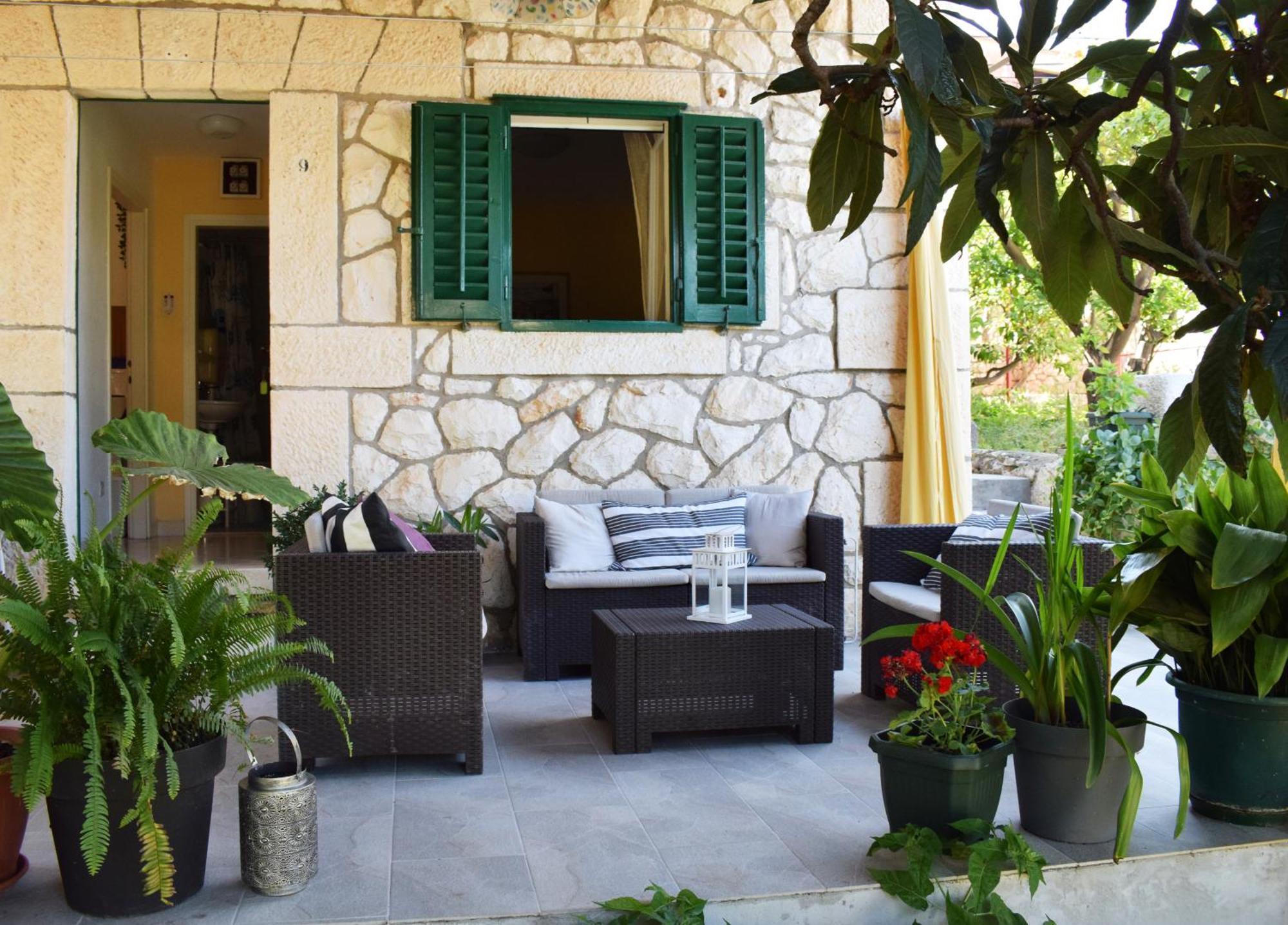 Lina Vrankovic Apartments ฮวาร์ ภายนอก รูปภาพ